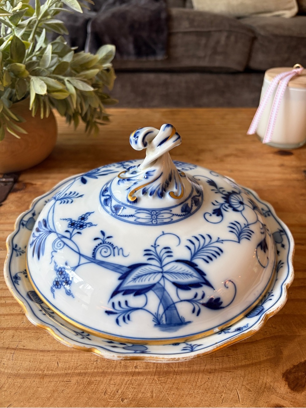 MEISSEN Antique Covered Lid Serving Dish Blue Onion Germany 1881-1930 Porcelain